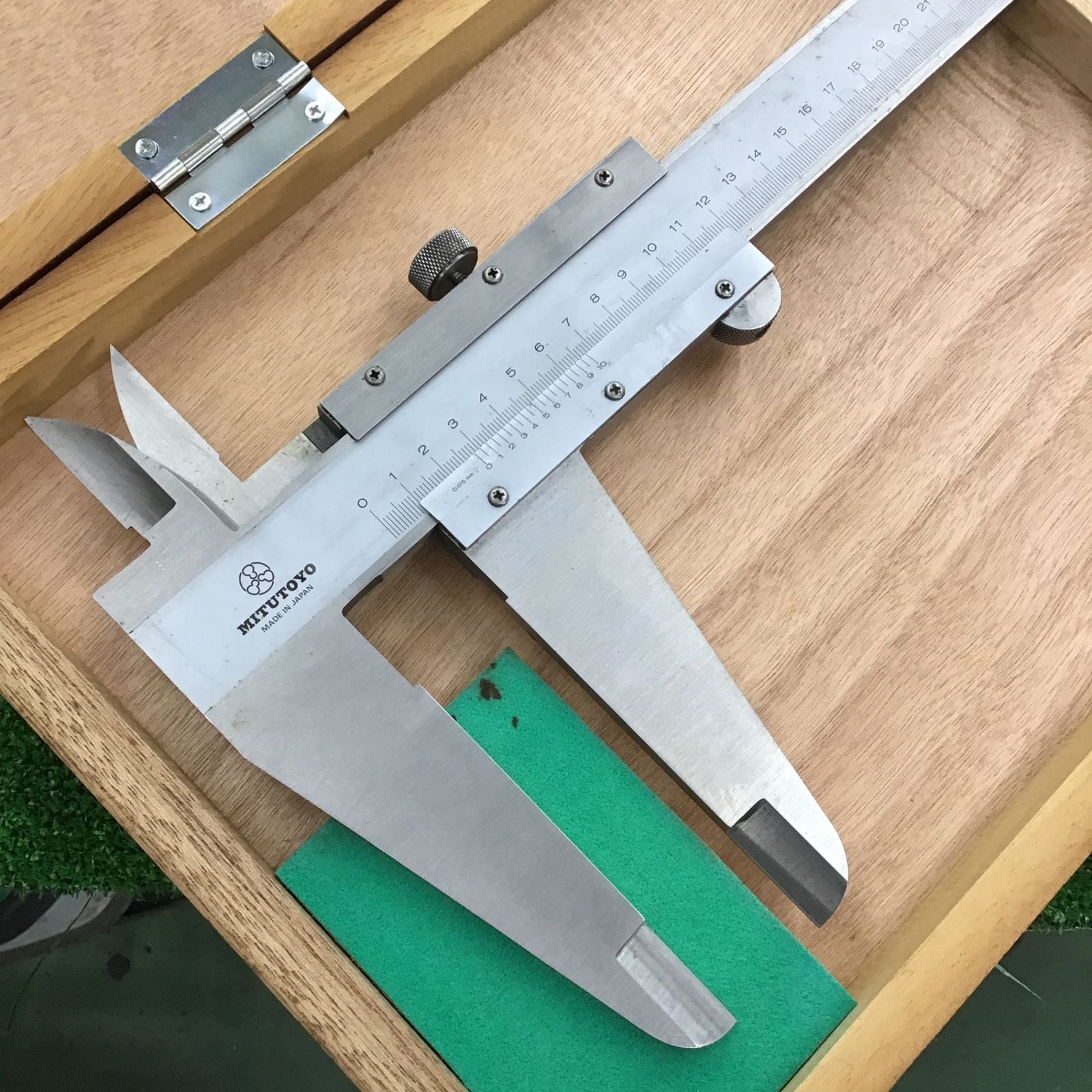 ミツトヨ Mitsutoyo ノギス 1000mm 100㎝ 1m 測定【桶川店 ミツトヨ Mitsutoyo ノギス 1000mm 100㎝ 1m 測定【桶川店