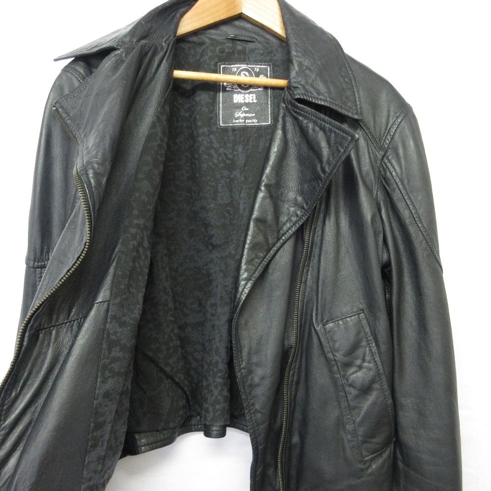 ブラック ネイビー