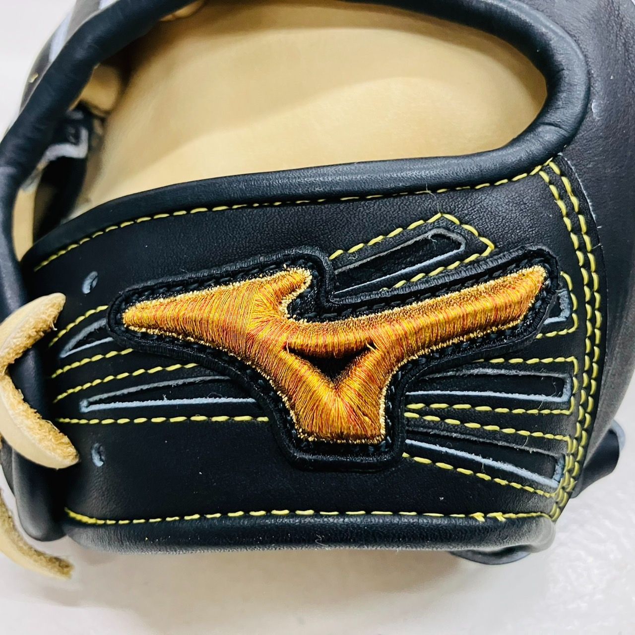 ミズノプロ　当店限定オリジナルオーダーグラブ　内野手用　内野T型　型付け済み 楽天市場】ミズノプロ オーダーグラブ 軟式グローブ 基本モデル 内野手