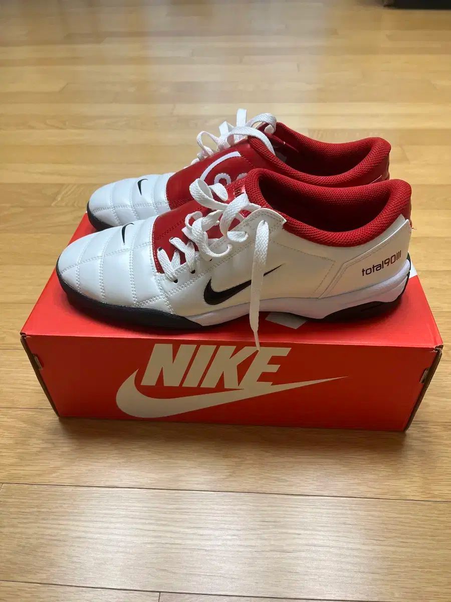 NIKE ナイキ Total 90 ホワイト|レッド 275mm 新規