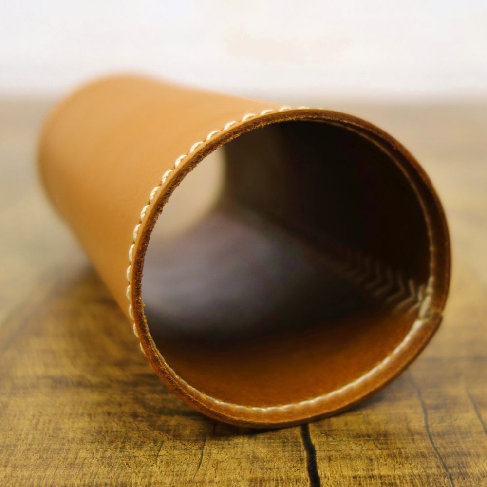 極美品 ワットウィルビー ウィルビー What will be will be レザー OB缶 CB缶 カバー ケース 革 皮 キャンプ ガレージ ギア アウトドア 極美品 ワットウィルビー ウィルビー What will be will be
