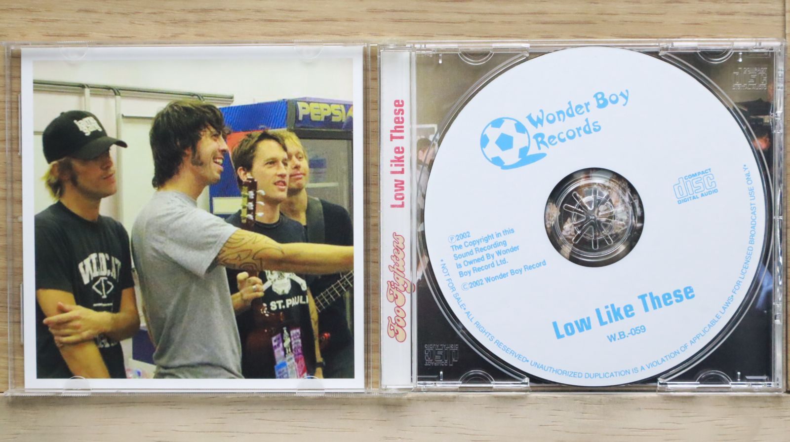 【中古】 Low フー・ファイターズ 中古CD☆フー・ファイターズ/FOO FIGHTERS□ LOW LIKE THESE