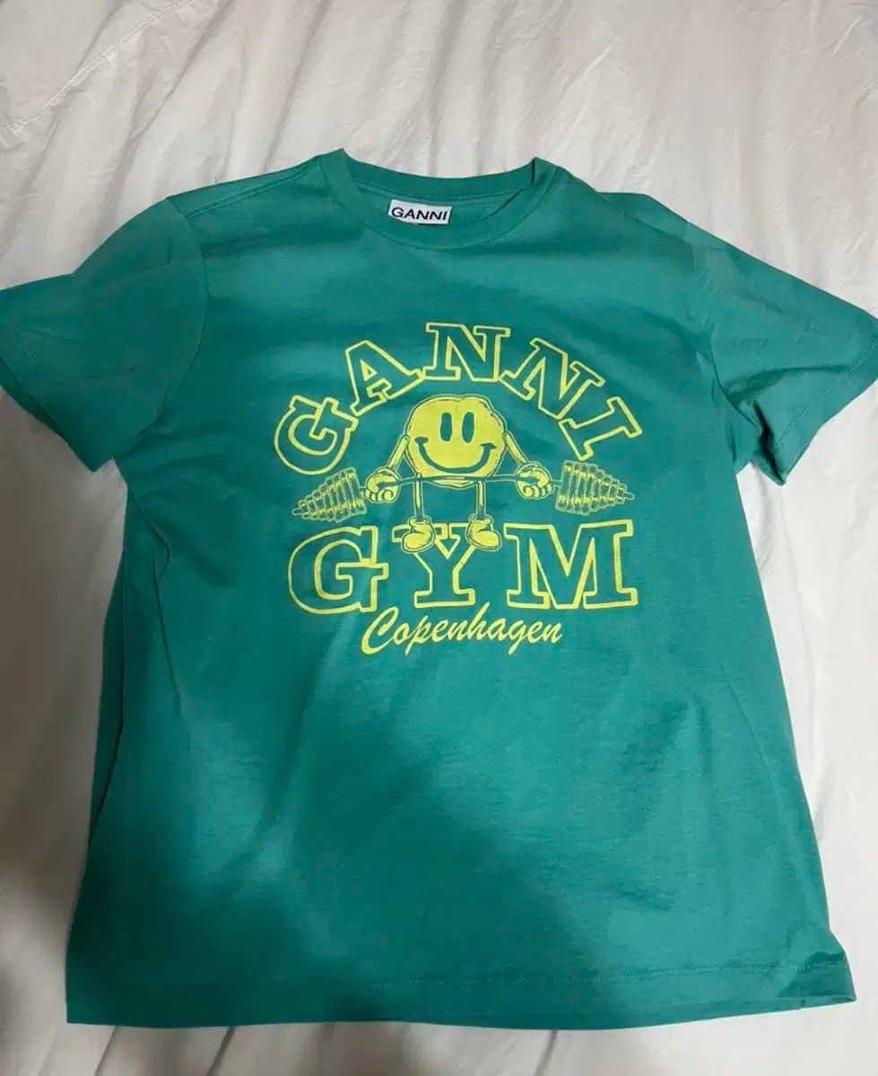 Tシャツ