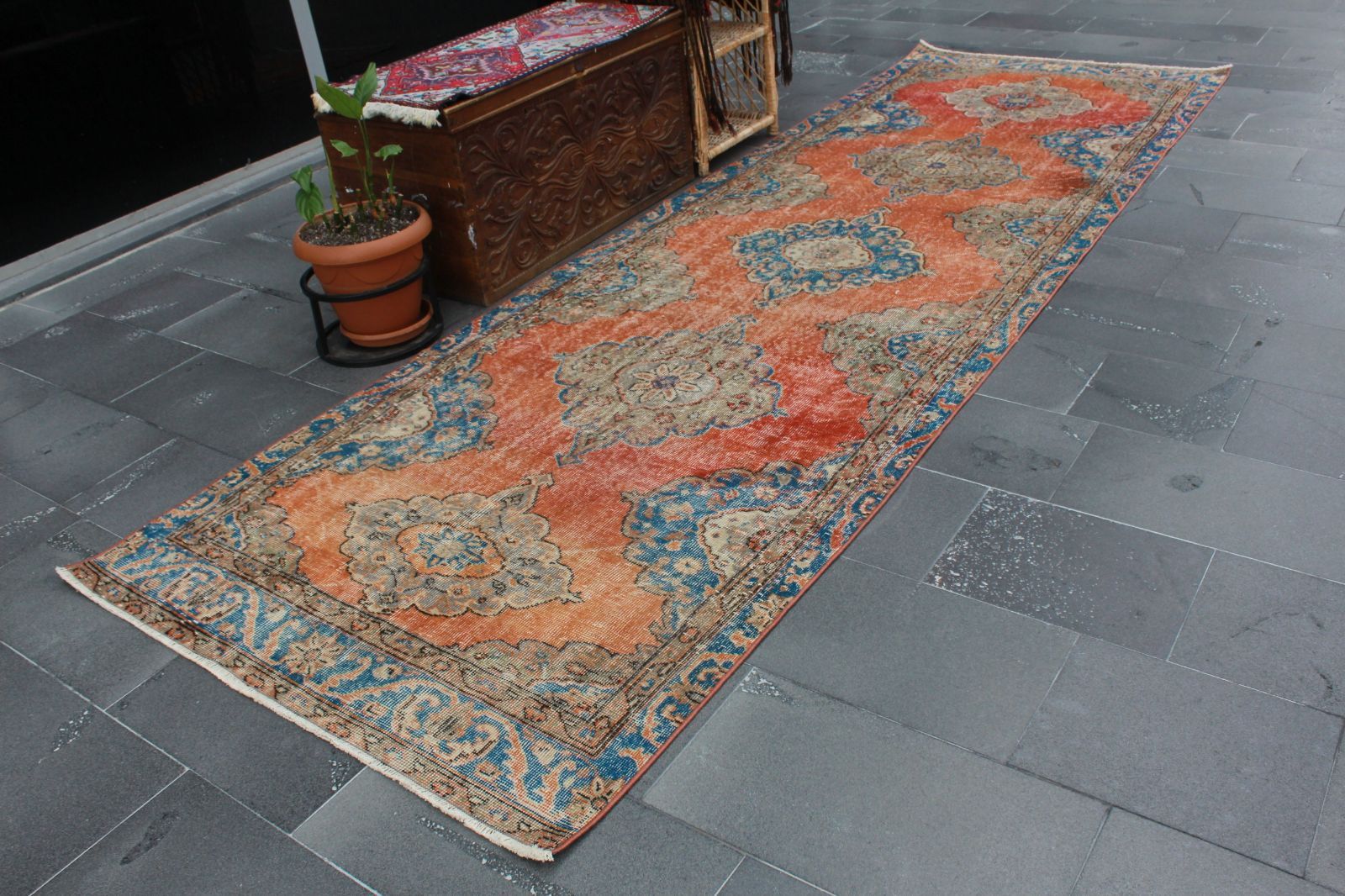 カイセリ製トルコ絨毯 手織り ラグ（素材：ウールサイズ：122 x 393 cm）