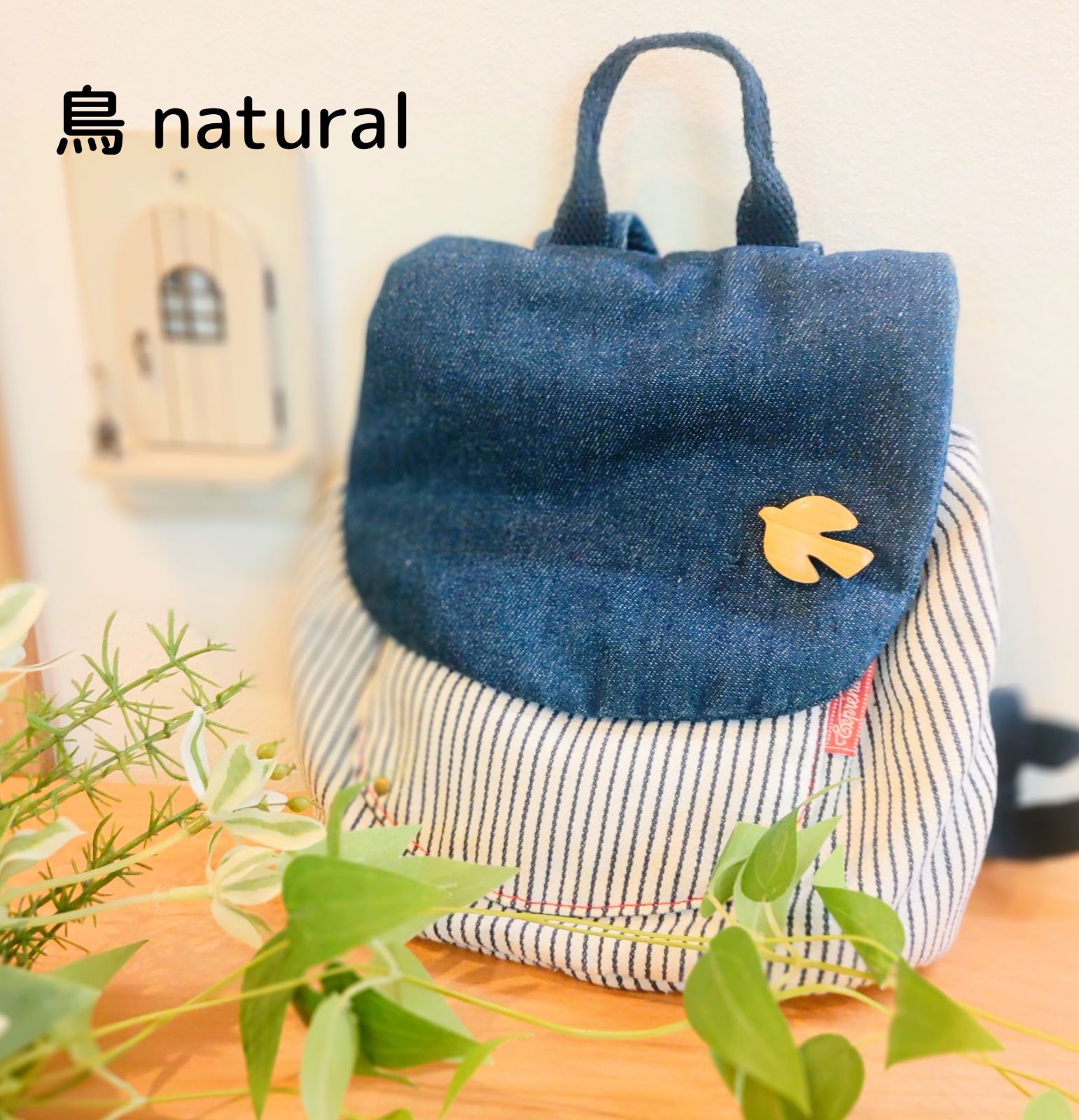 猫と鳥のブローチ - メルカリ