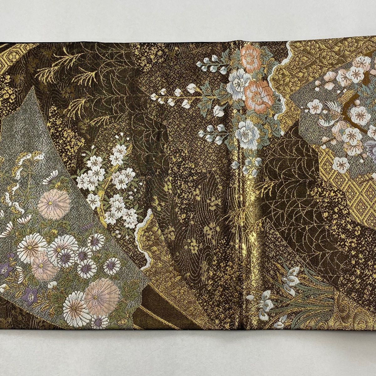 袋帯 美品 秀品 牡丹 秋草 金糸 箔 金色 六通 正絹 【中古】 - メルカリ