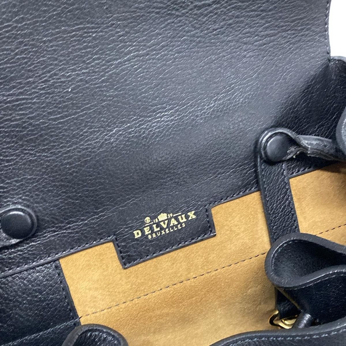 DELVAUX(デルボー) リュックサック 黒 レザー - メルカリ