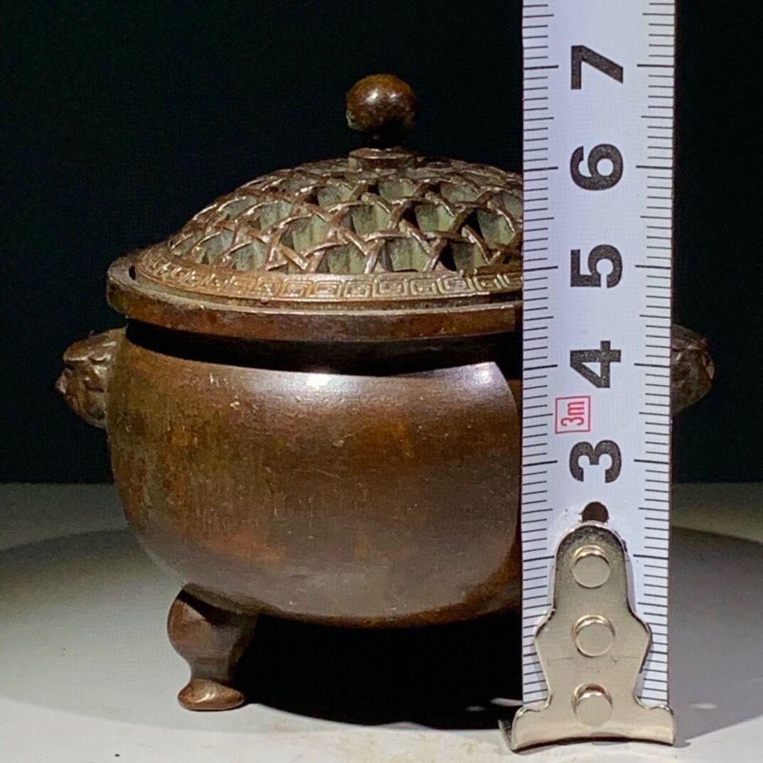 三本足の獅子香炉 銅器 文房具 茶道具 重厚 極細工 工芸品 美術品 置物 仏事 宣徳 三足双獅香炉 銅製 茶道具 香道具 工芸品 美術品 置物