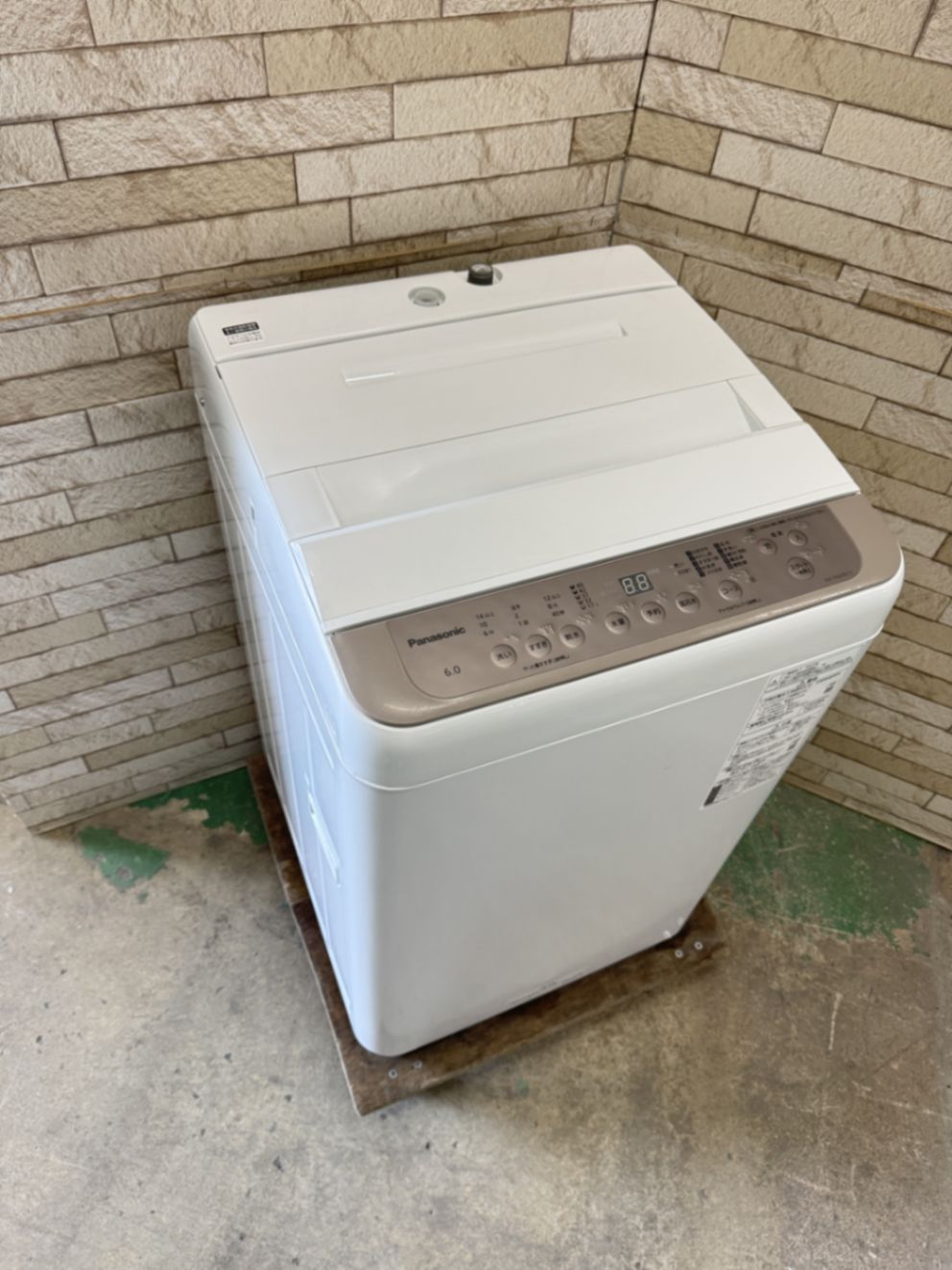 大阪送料無料 3か月保障付き 洗濯機 パナソニック 6kg 2025年 NA-F60PB15 SS-205