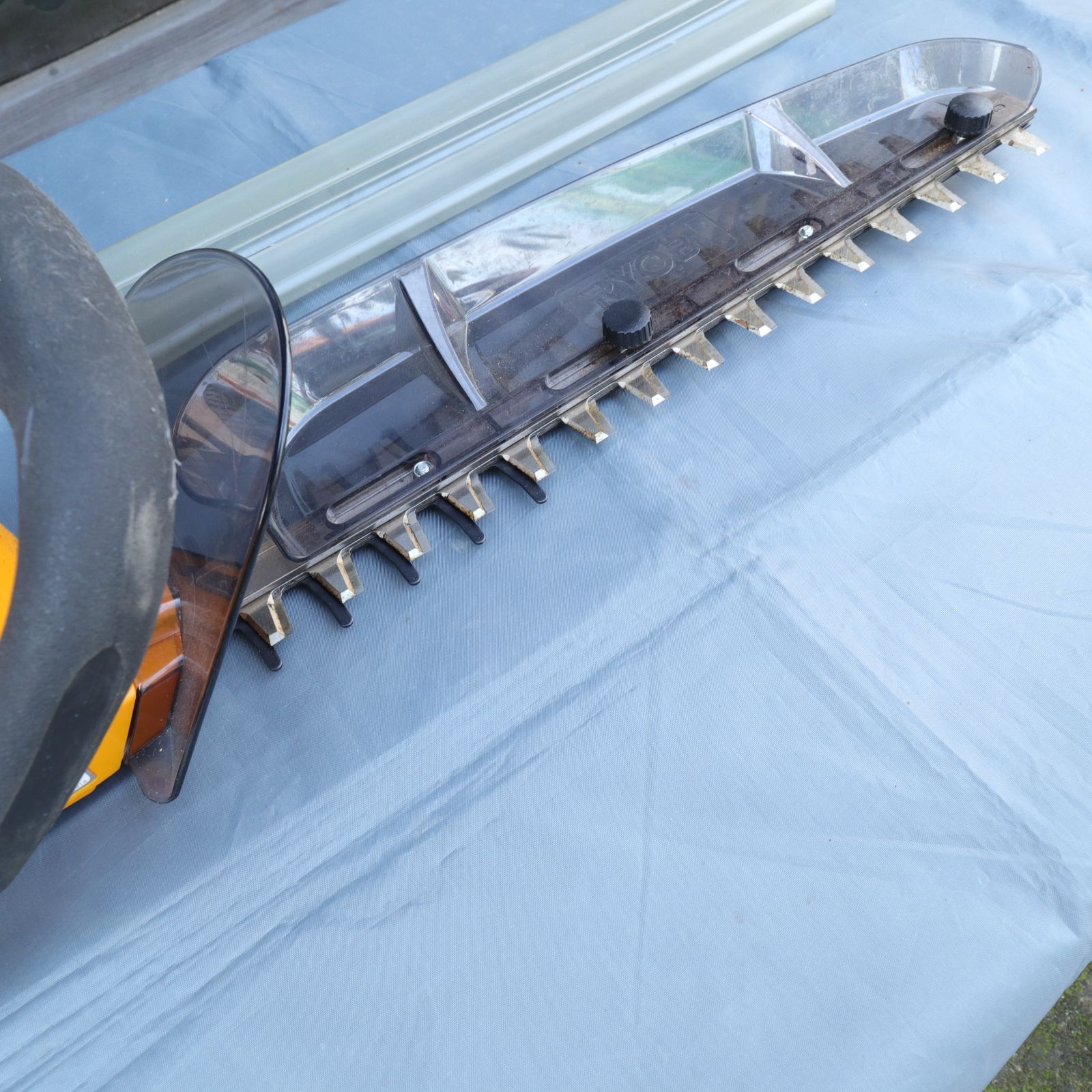 中古・動作確認済】RYOBI/リョービ 剪定/ヘッジトリマー HT-4200 保護