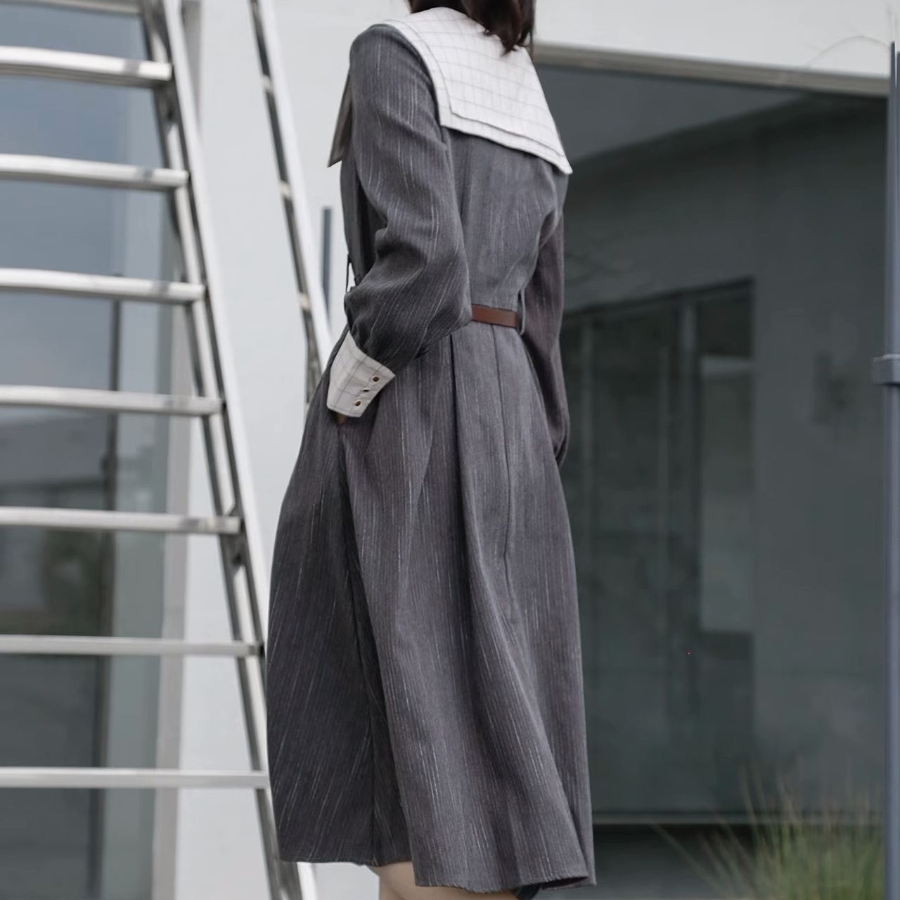 美品✨フォクシー 襟付き フルタックフレアードレス ワンピース グレー 40 美品✨フォクシー 襟付き フルタックフレアードレス ワンピース グレー