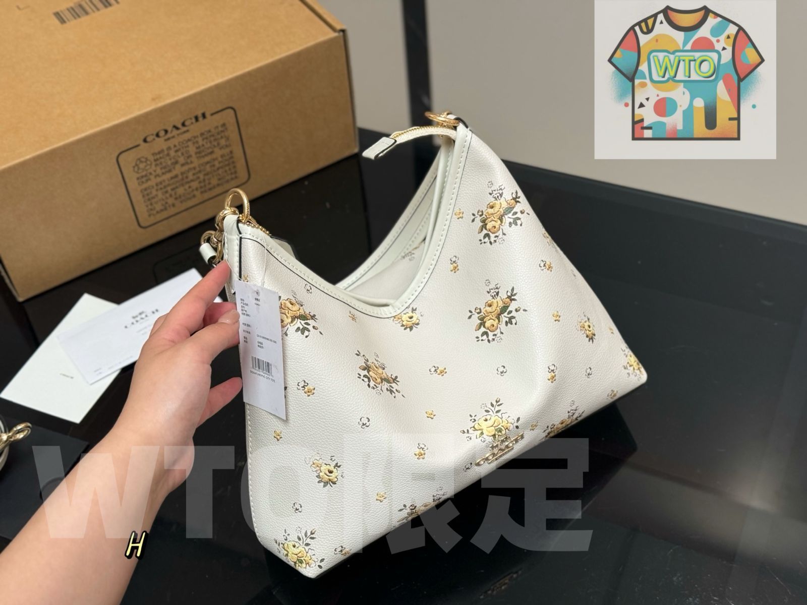 今日WTO】Coach コーチ ローレル ホーボー ストリートバッグ