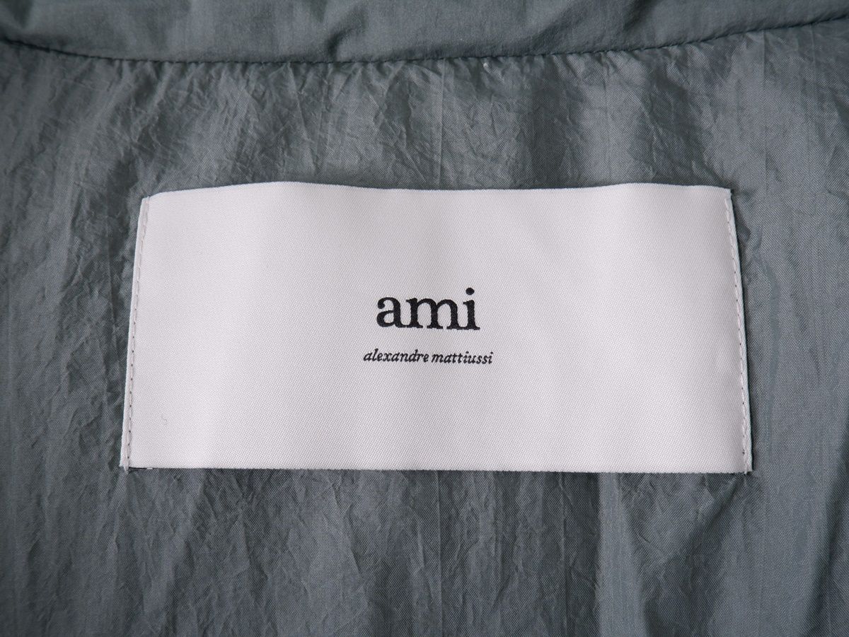 AMI Parisアミ パリス 2024AW HJK403.PA0009 ハートロゴダウン