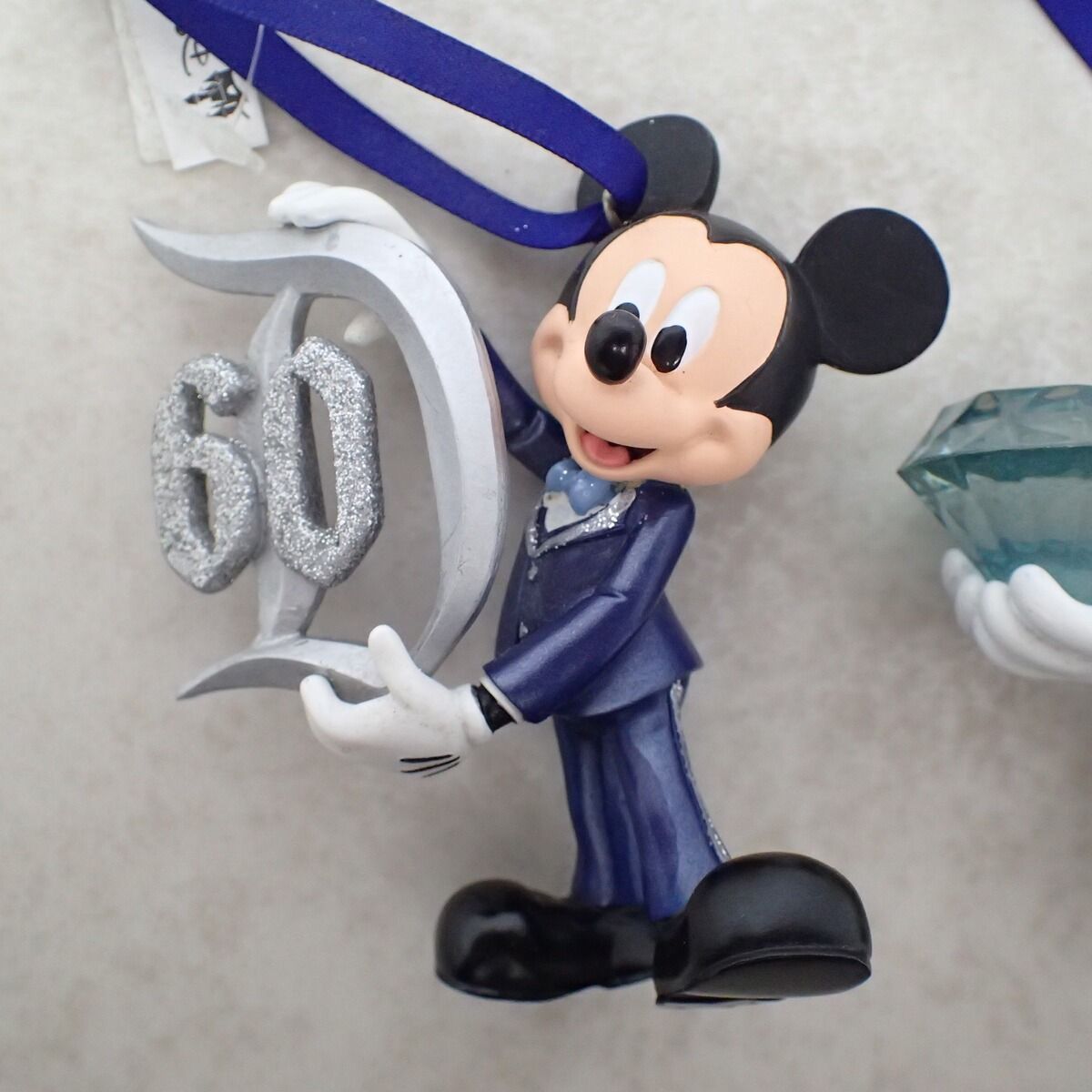最前線の ♡ダイヤモンドセレブレーション ディズニーランド 60周年 ストラップ