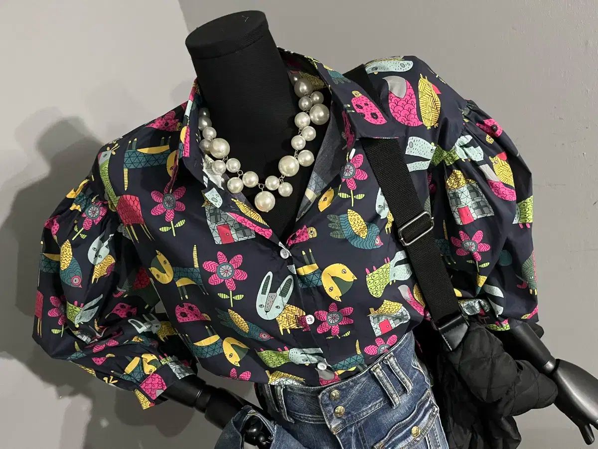 フォクシーブティックFOXEY BOUTIQUE ブラウス フロントフリルシャツ 