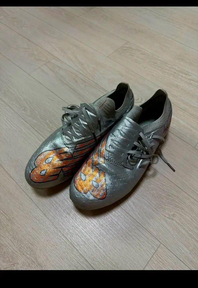 New Balance ニューバランス フューロン サッカーシューズ 260 先着順