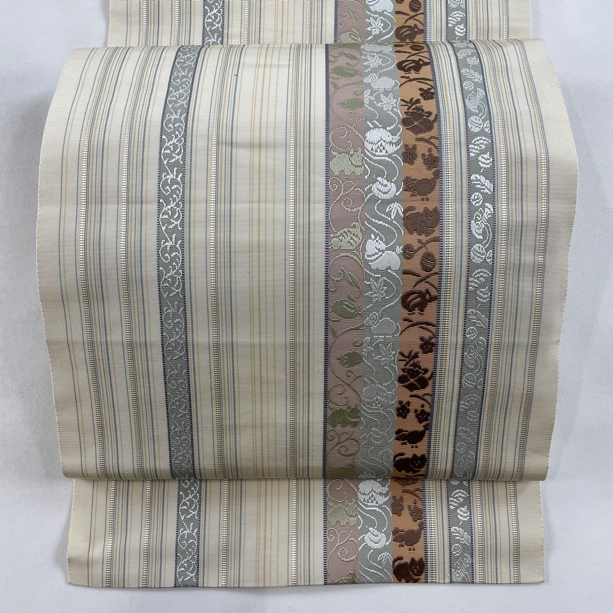 【美品✨】八寸名古屋帯 松葉仕立て 花唐草 クリーム 正絹 333cm 名古屋帯 美品 名品 松葉仕立て 八寸名古屋帯 縞 花唐草