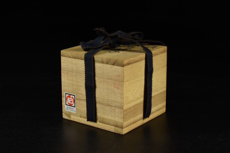 色被せガラス切子猪口 共箱