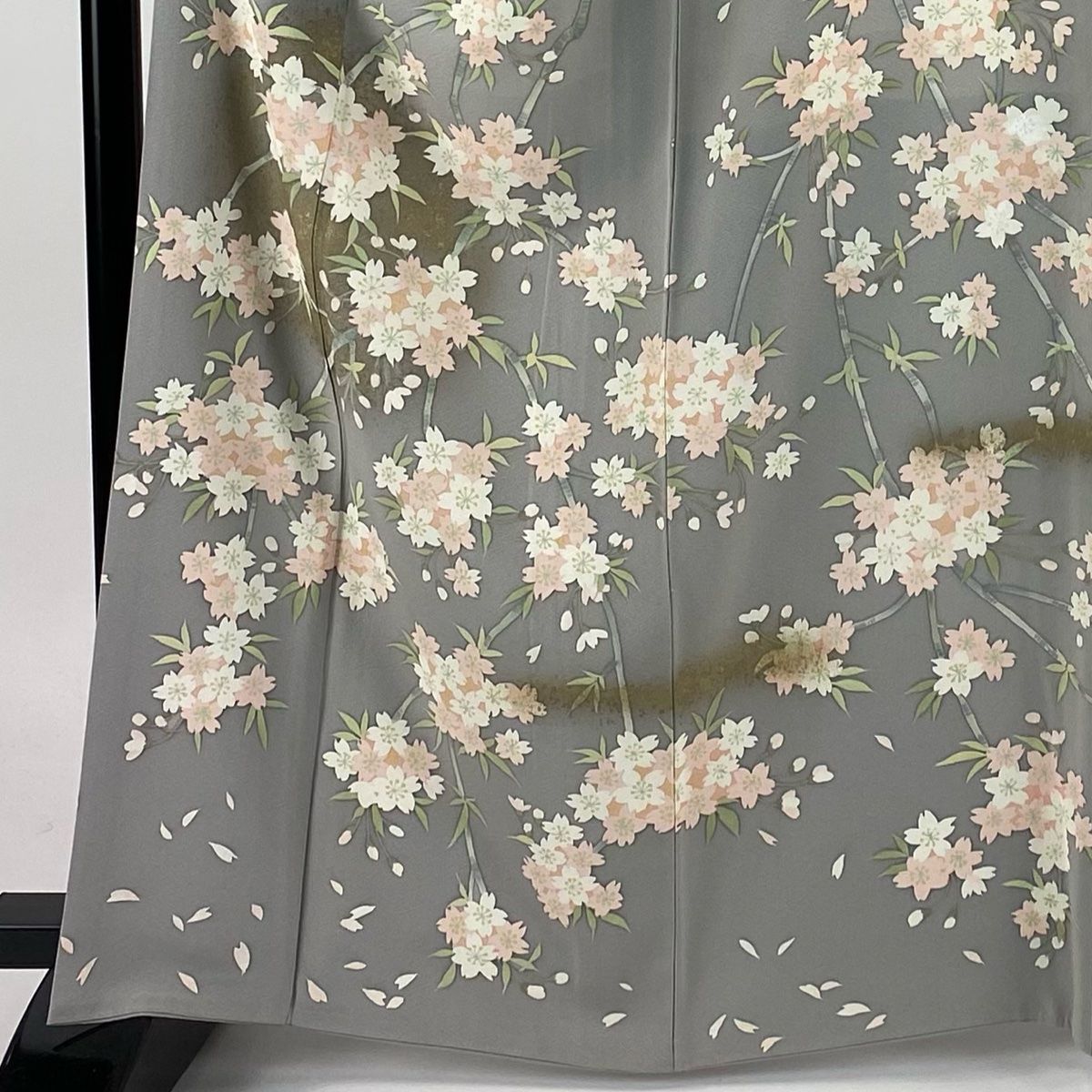 着物 京友禅作家☆米沢新之助 訪問着 刺繍 正絹 逸品 商品のご紹介