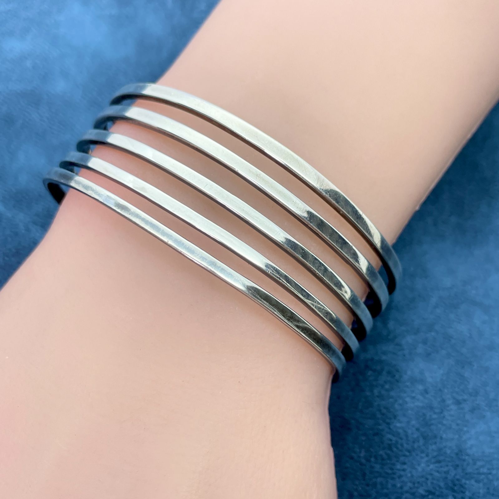 希少⭐︎【国内限定】フィリップオーディベール　バングル フィリップオーディベール バングル ゴールド - メルカリ