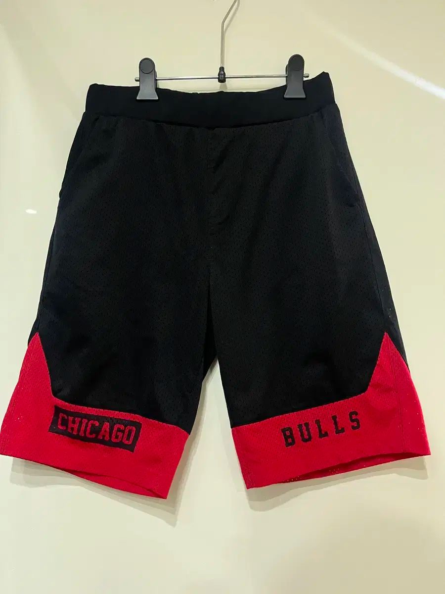 【品質保証，セール】 （ 76 ） NBA Chicago Bulls（シカゴ・ブルズ） マッセイ バスケットボールパンツ その他
