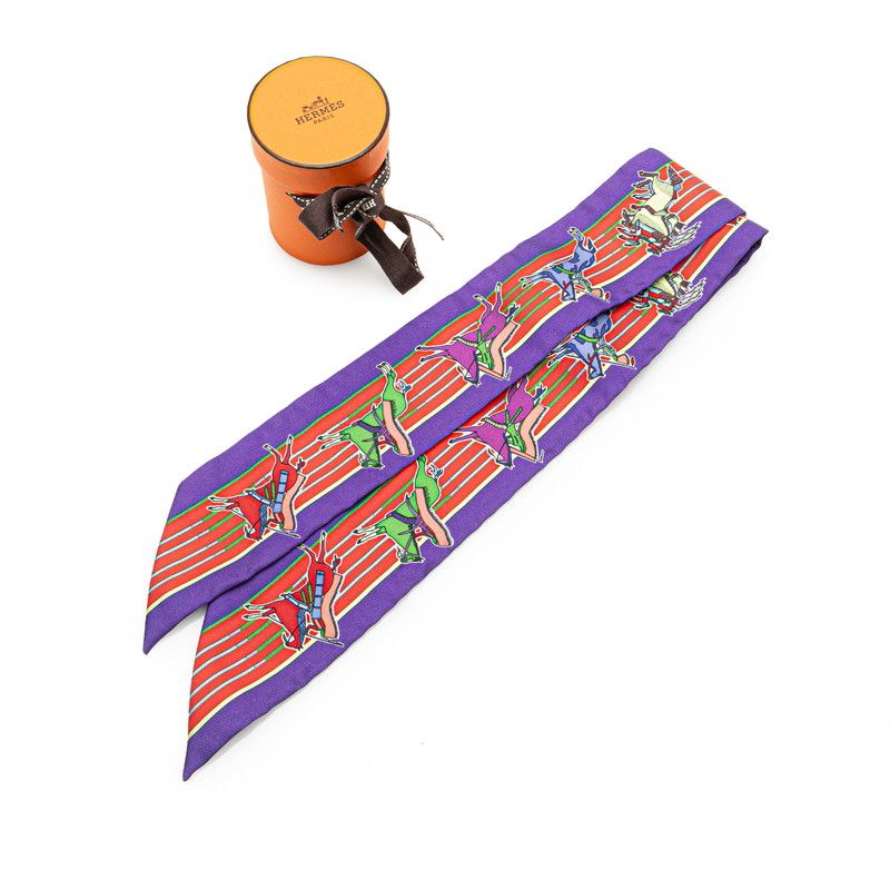 エルメス HERMES ツイリー パウニー族の首長 美品 エルメス ツイリー Pani La Shar Pawnee パウニー族の首長 ツイリー