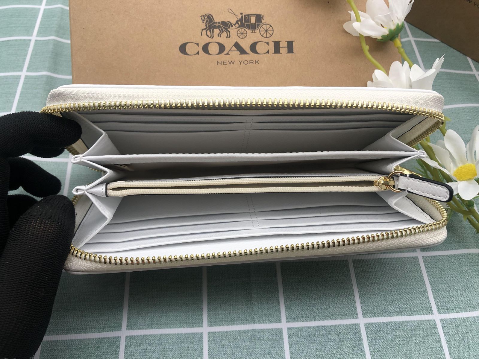 コーチCOACH 長財布 財布 新品未使用 クーポン配布 ロゴ シグネチャー 