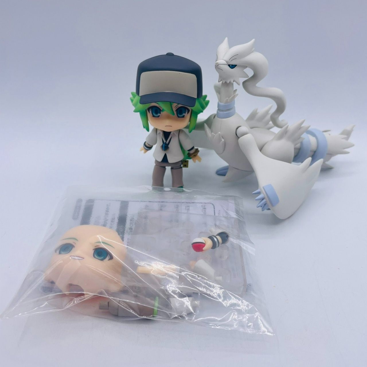 ポケモン ねんどろいど N レシラム