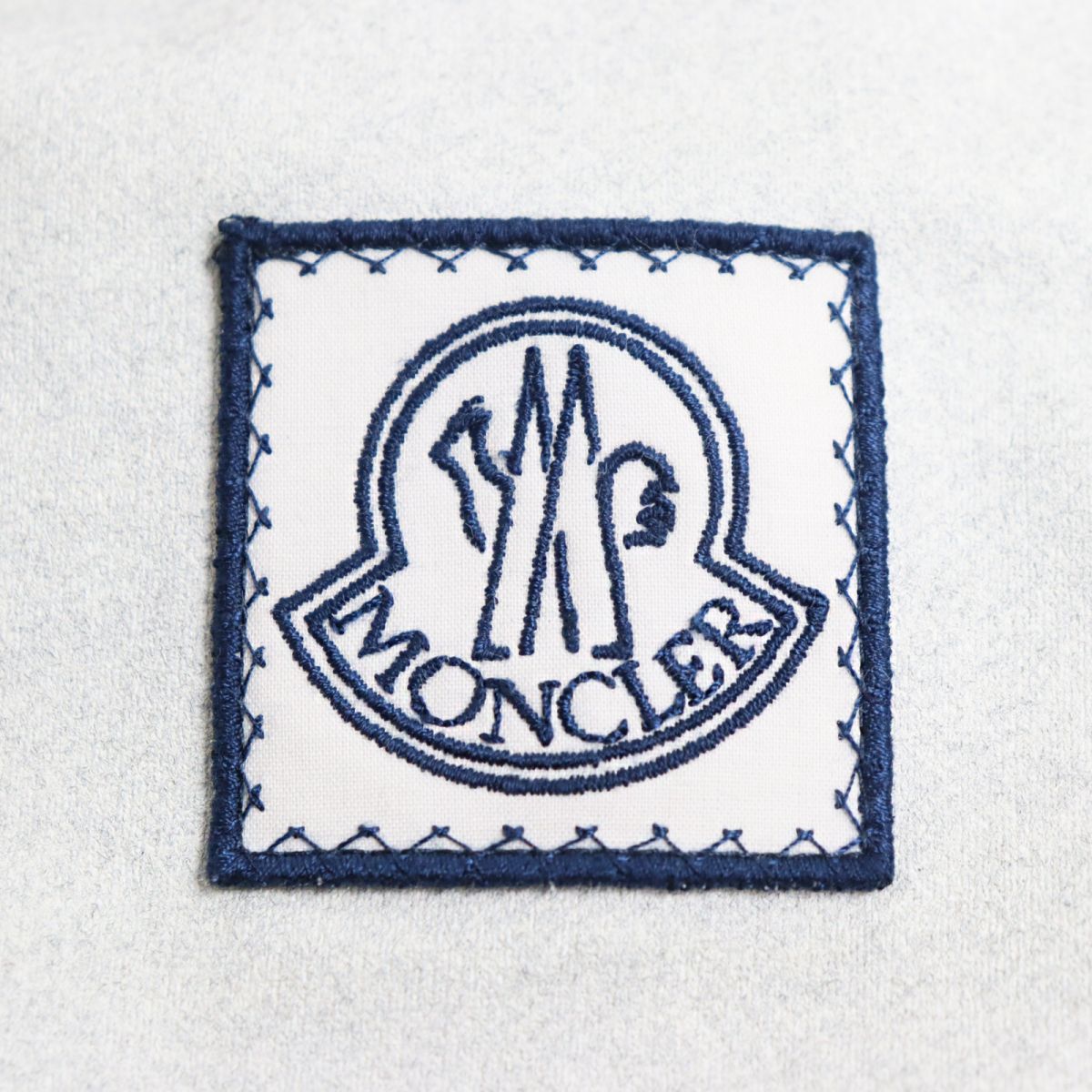 美品○モンクレール ガムブルー MAGLIA CARDIGAN ロゴワッペン ジップ