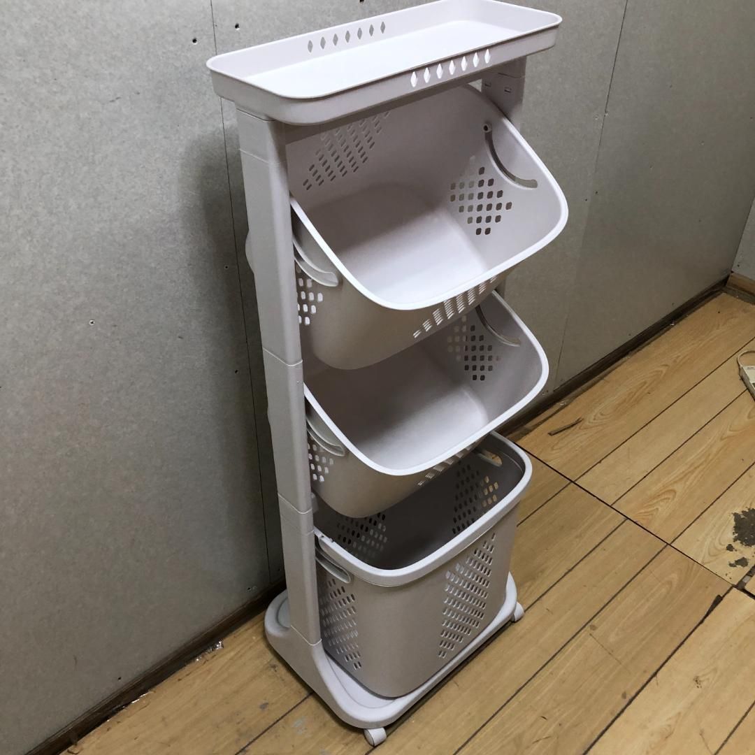 送料無料 美品 ランドリーラック バスケット収納 3段 キャスター