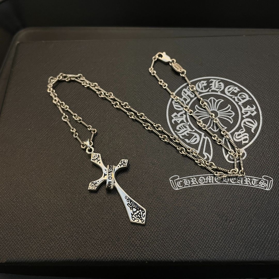 クロムハーツ/Chrome Hearts   シルバー925 クロスペンダント＆チェーンネックレス