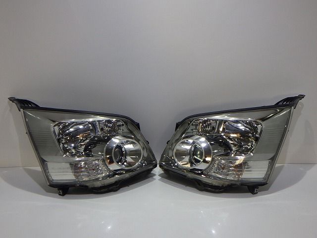 ノア ヘッドライト左右 HID ZRR70 75 前期 28-204 N6 コーティング 250919069