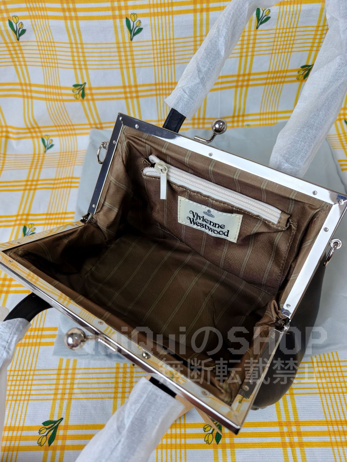 美品　希少　Vivienne Westwood がま口　レザーハンドバッグ 美品 希少 Vivienne Westwood ヴィヴィアンウエストウッド