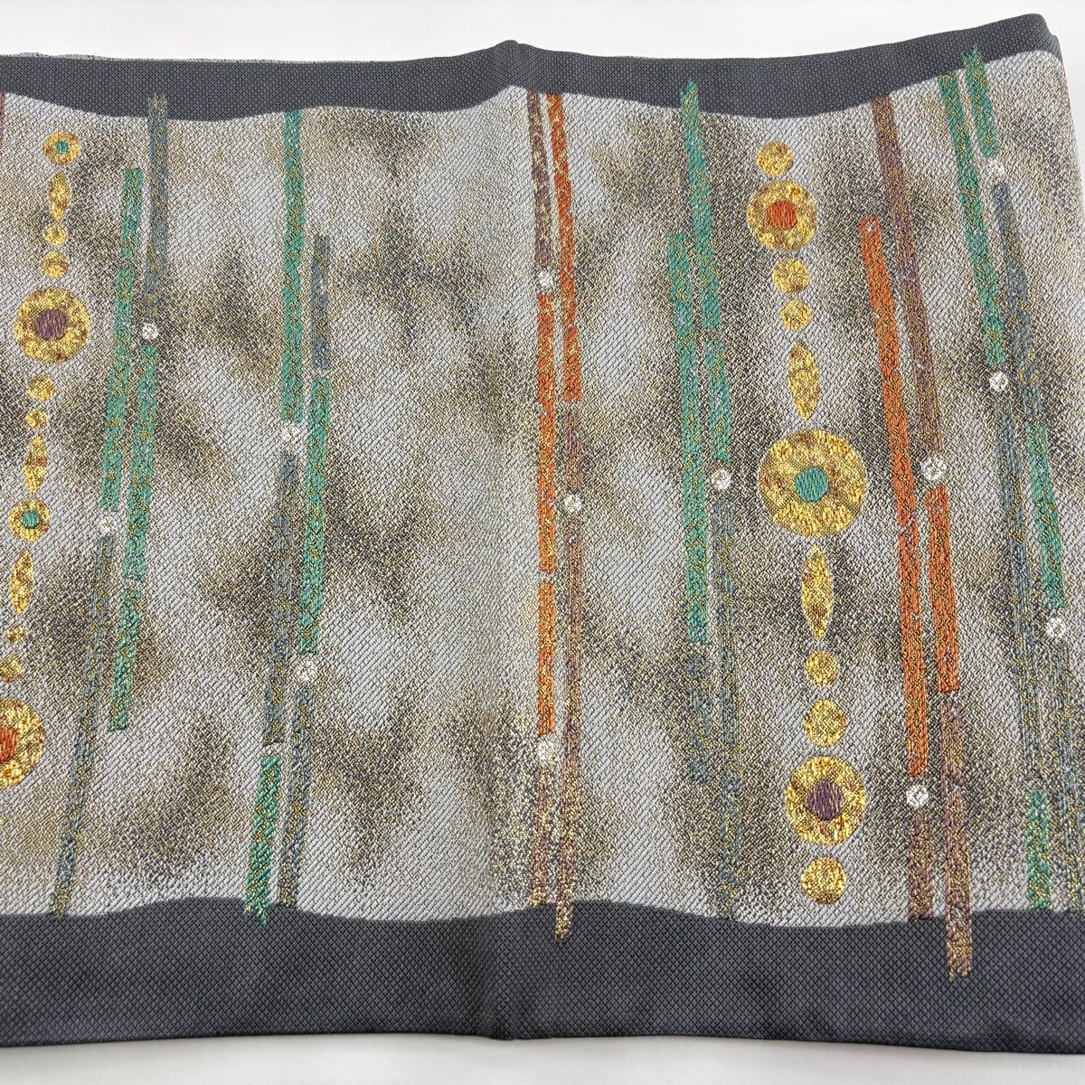 c-1130　袋帯　六通　幾何学模様 袋帯 秀品 幾何学模様 刺繍 金銀糸 墨色 六通 正絹 【中古