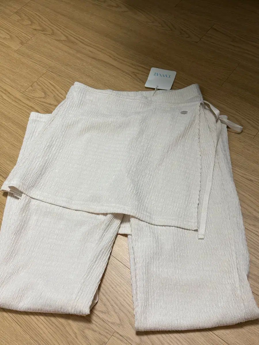 タグ TANNAT ラップ スカート レイヤード スリット パンツ クリーム