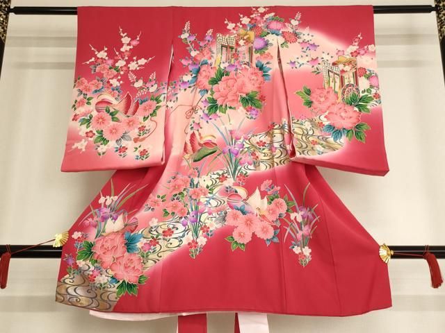 京都室町st. お宮参り 着物 女の子 刺しゅう入り 赤ちゃんのお祝い着 産着 初着 正絹「赤ｘピンク、雪輪に牡丹・蝶」HGU529 : [京都室町st．] お宮参り 女の子 着物 日本製 本絞り