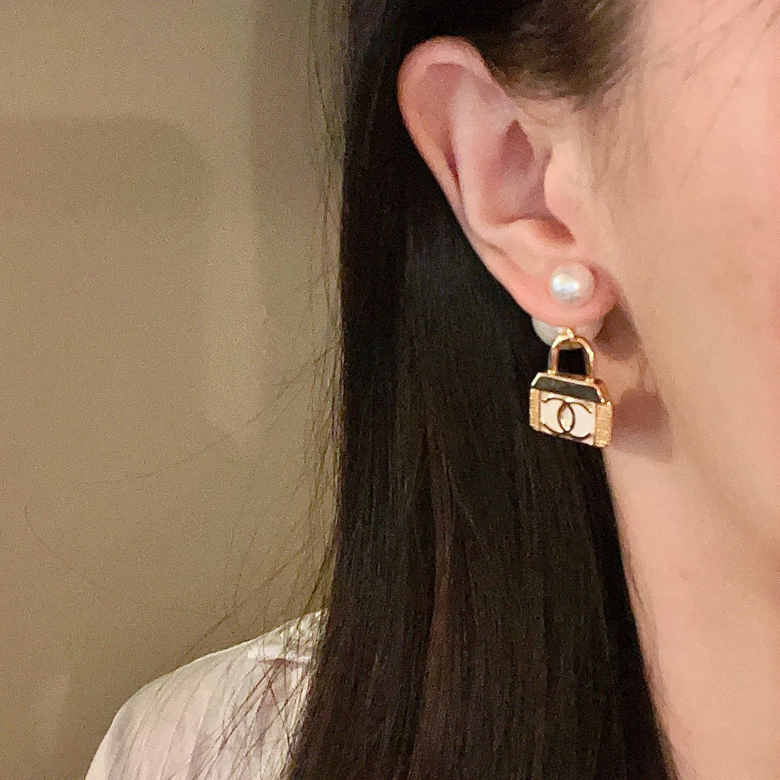 CHANEL ダブルCロゴ ピアスシルバー925 CHANEL ダブルCロゴ ピアス - メルカリ