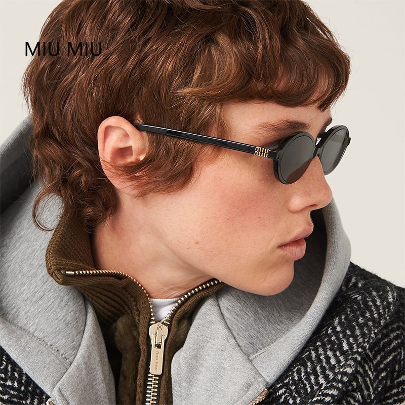 新品未使用 Miu Miu ミュウ リガード サングラス - メルカリ 