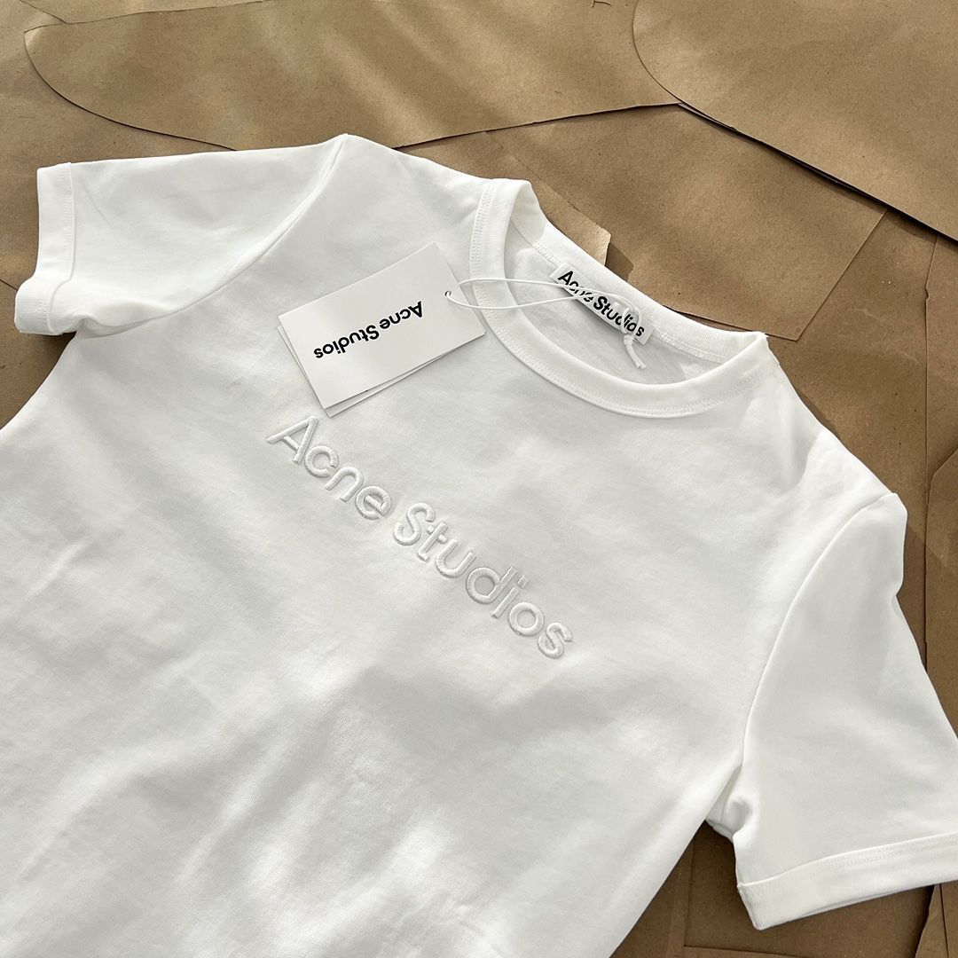 Acne Studios 2025新作 立体刺繍ロゴ×スプレーカラー レディース