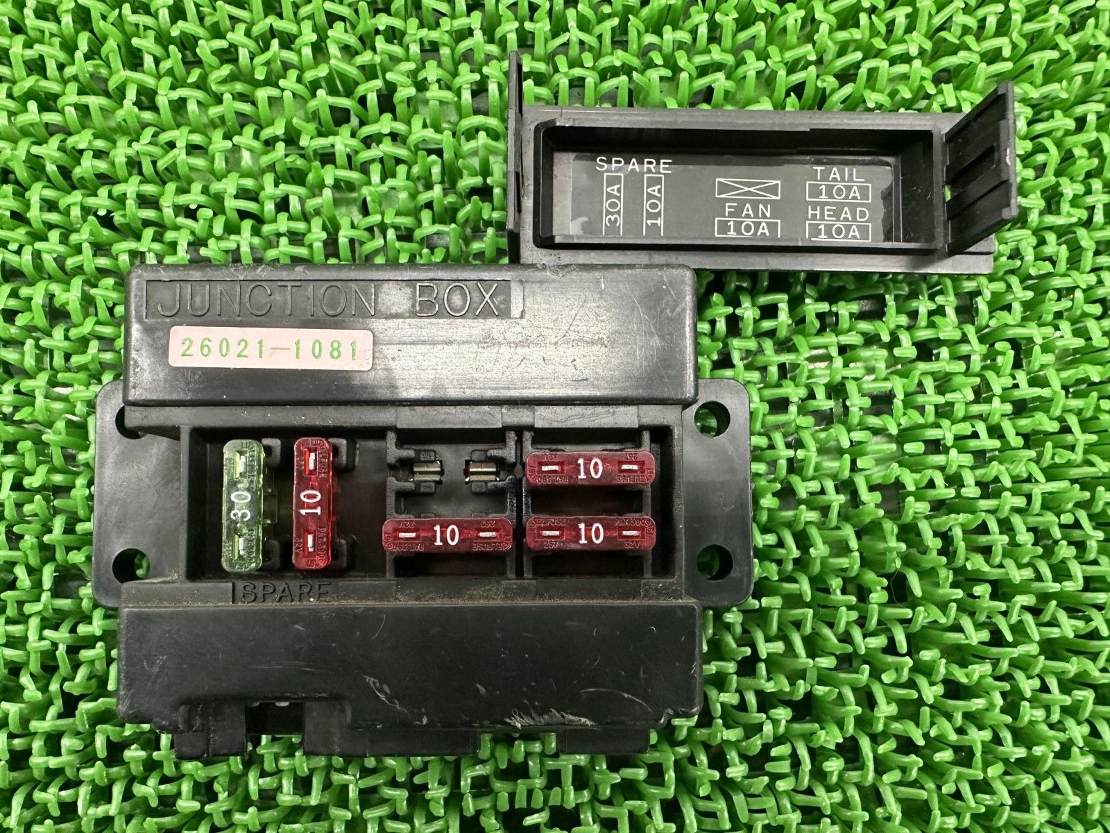ZZ-R1100 ヒューズボックス 26021-1081 カワサキ 純正 バイク 部品