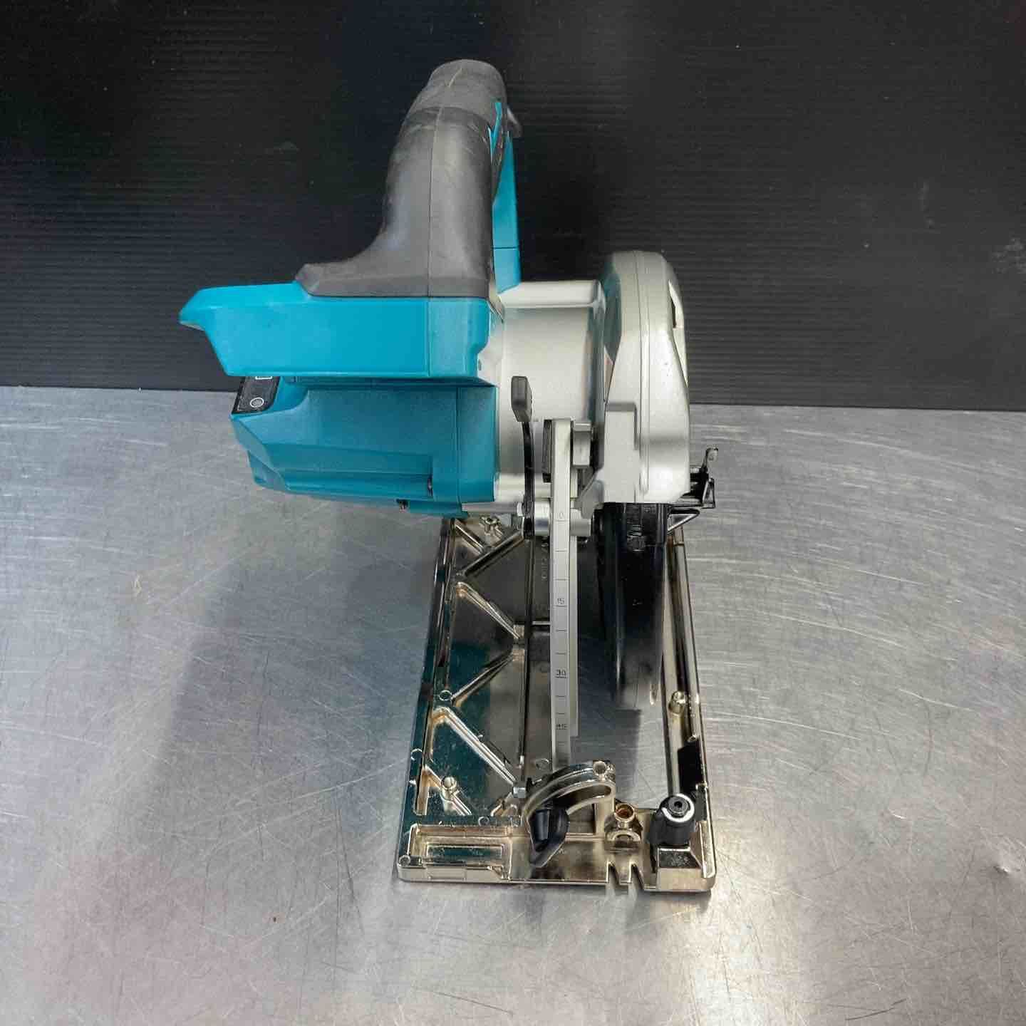 中古美品】 マキタ(makita) 18V コードレス丸のこ HS631DZ 本体