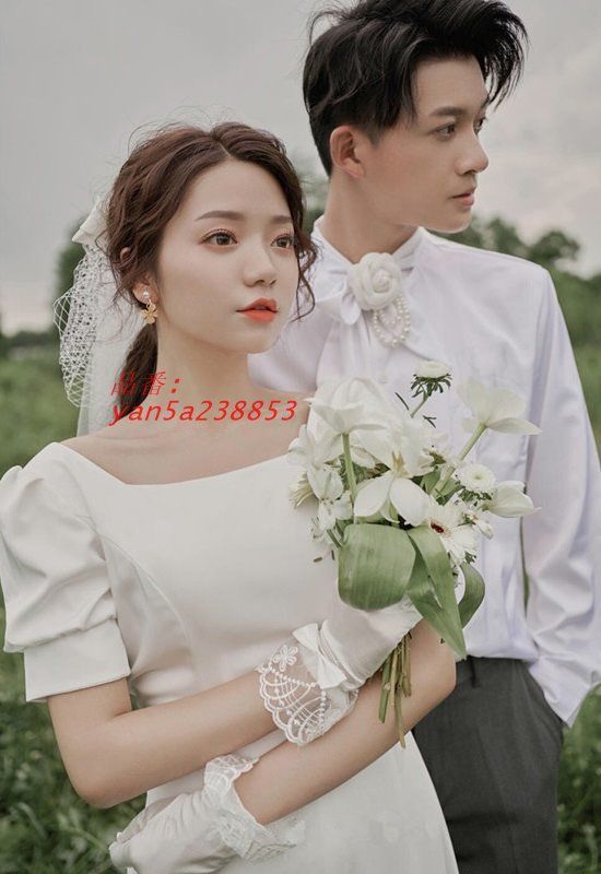 白 ウェディングドレス