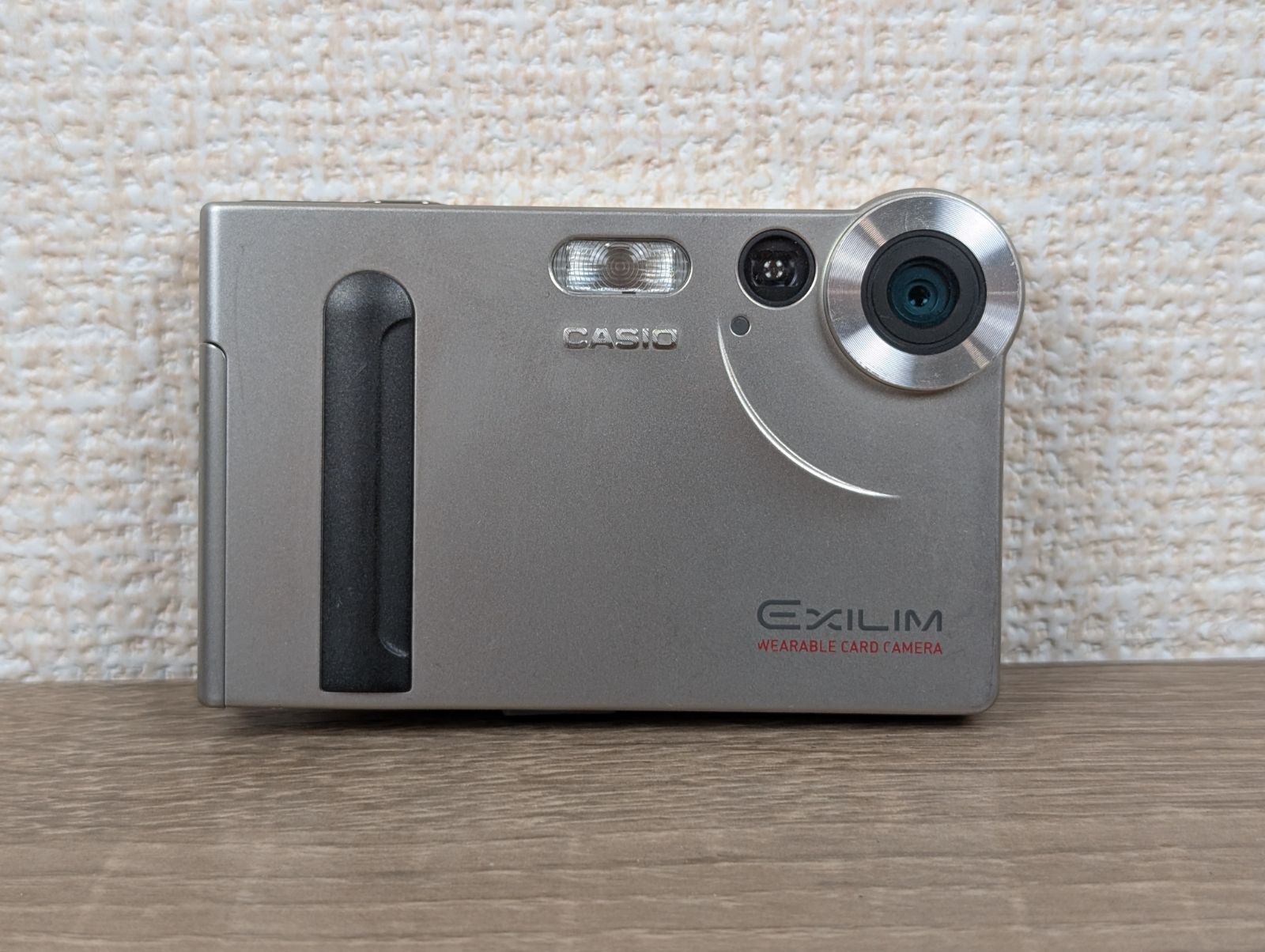 CASIO EXILIM EX-S1 デジタルカメラ デジカメ レア レトロ カード型デジカメの先駆者、そして確信犯――カシオ「EX-S1