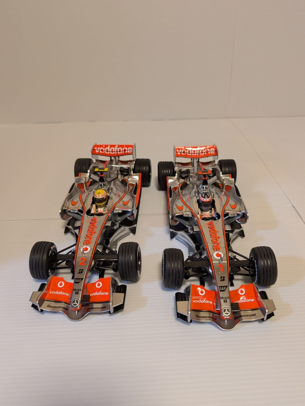 2台セット 1 18 マクラーレンMP4 22 ルイス ハミルトン フェルナンド アロンソ