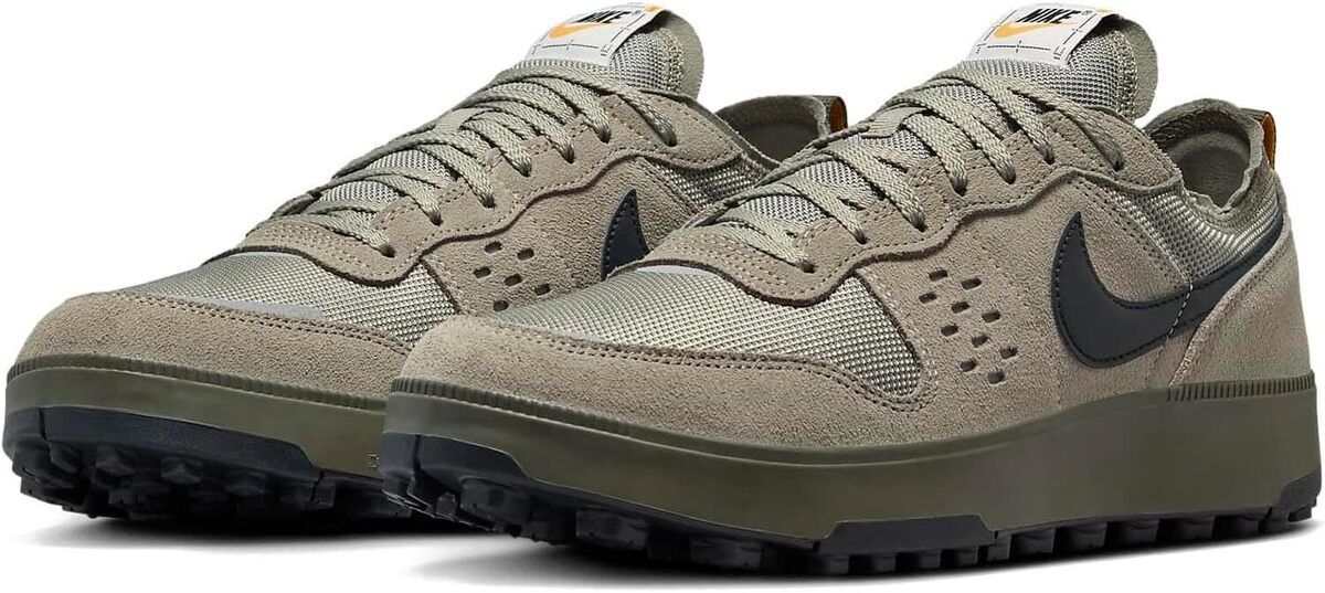 [ナイキ] C1TY サープラス [C1TY Surplus] ライトアーミー/カーゴカーキ/ユニバーシティゴールド/ブラック FZ3863-300 ナイキ] C1TY サープラス [C1TY Surplus] ライトアーミー/カーゴカーキ