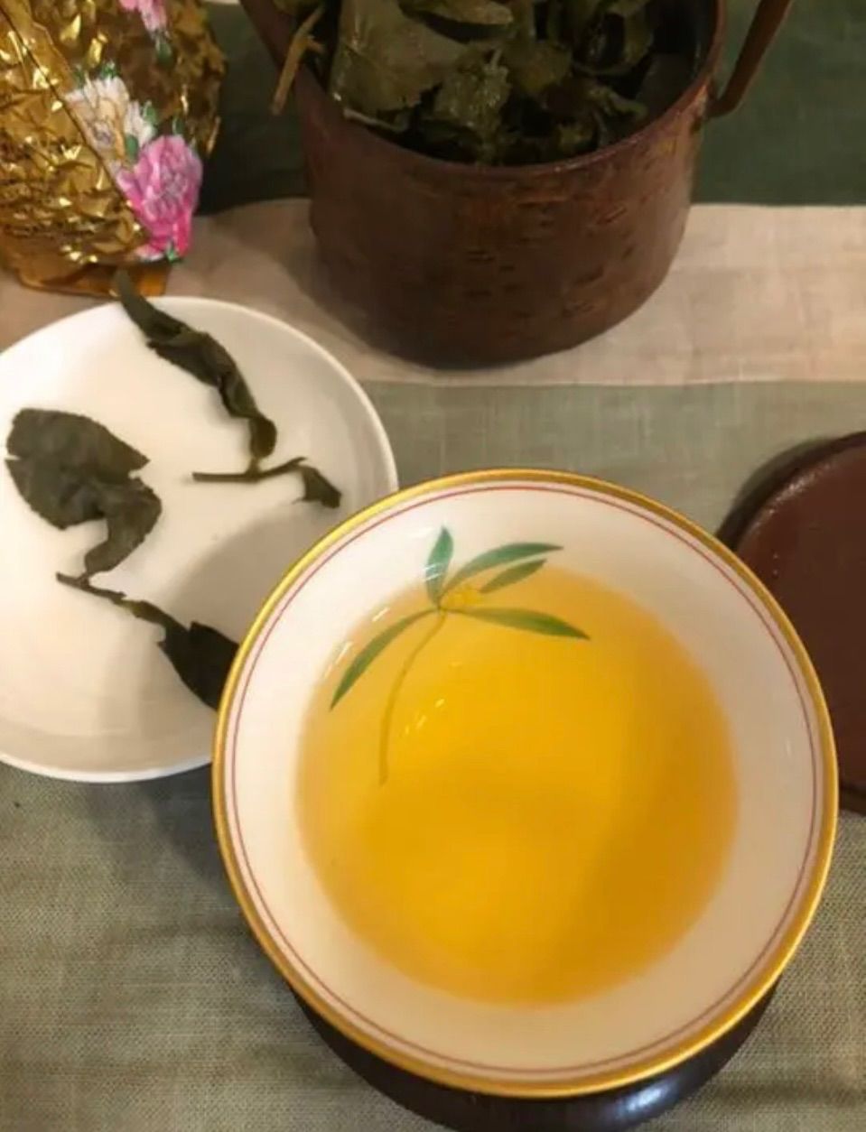 台湾阿里山高山茶　翠玉 金萱 四季春 三兄弟　☆ 台湾の高級茶 台湾阿里山高山茶 翠玉 金萱 四季春 三兄弟 ☆ 台湾の高級