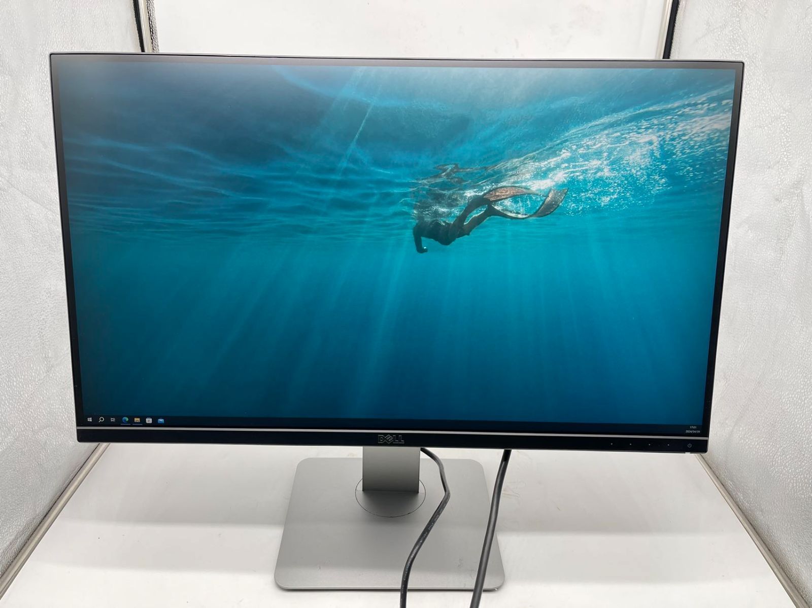 DELL ディスプレイ モニター U2715Hc 解像度2 560 x 1 440