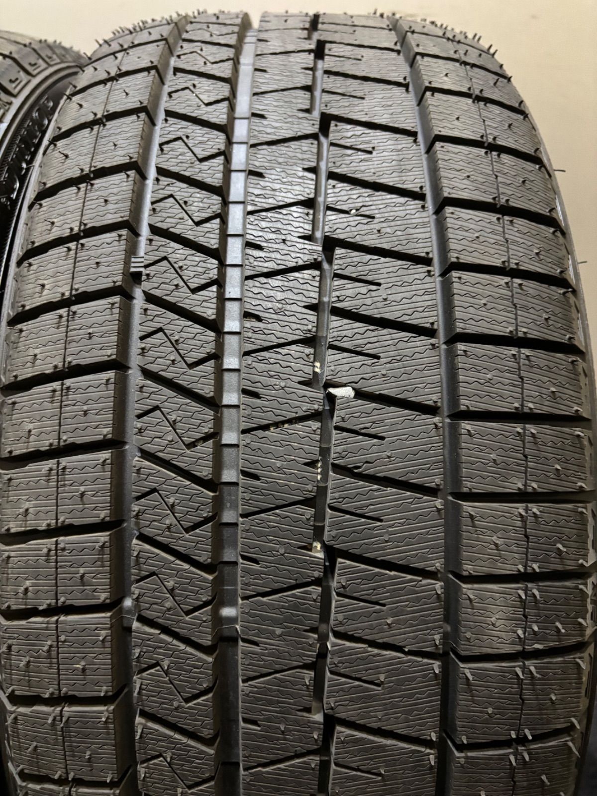 225 40R18 DUNLOP WINTER MAXX 03 スタッドレス 4本 ダンロップ ウィンターマックス WM03 ゴルフ クラブマン 1シリーズ 2-K142