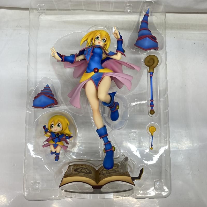 ブラック・マジシャン・ガール with ちびブラマジガール 1/8 フィギュア