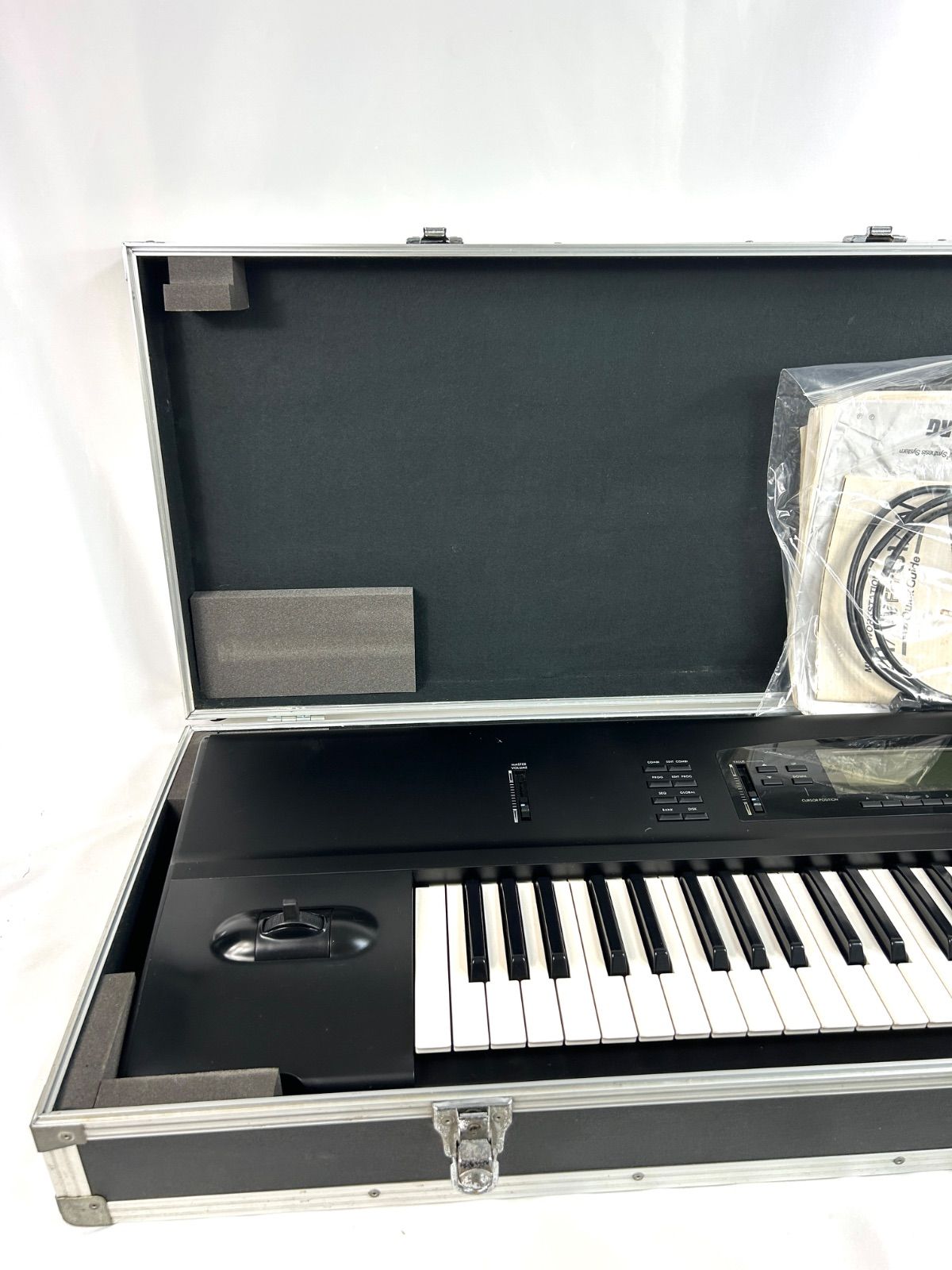 KORG 01/W pro ミュージックワークステーション シンセサイザー